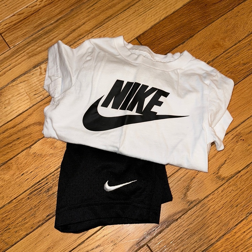 Nike 2T shorts and T-shirt set
